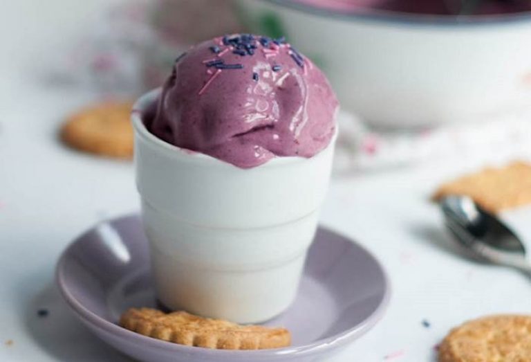 Gelado de Mirtilos e Crème Frâiche - Receitas Para Todos os Gostos