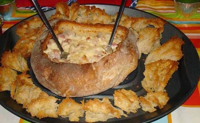 Pão Recheado com Queijo e Bacon - Receitas Para Todos os Gostos