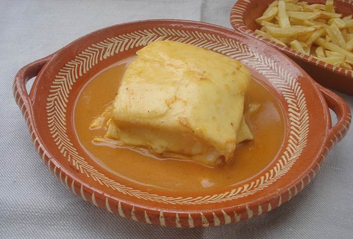 Aprenda a fazer este prato tipico do Porto Francesinha