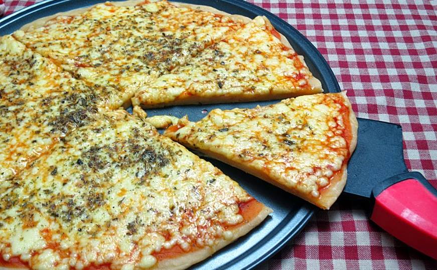 Massa de Pizza com 2 Ingredientes fica divinal